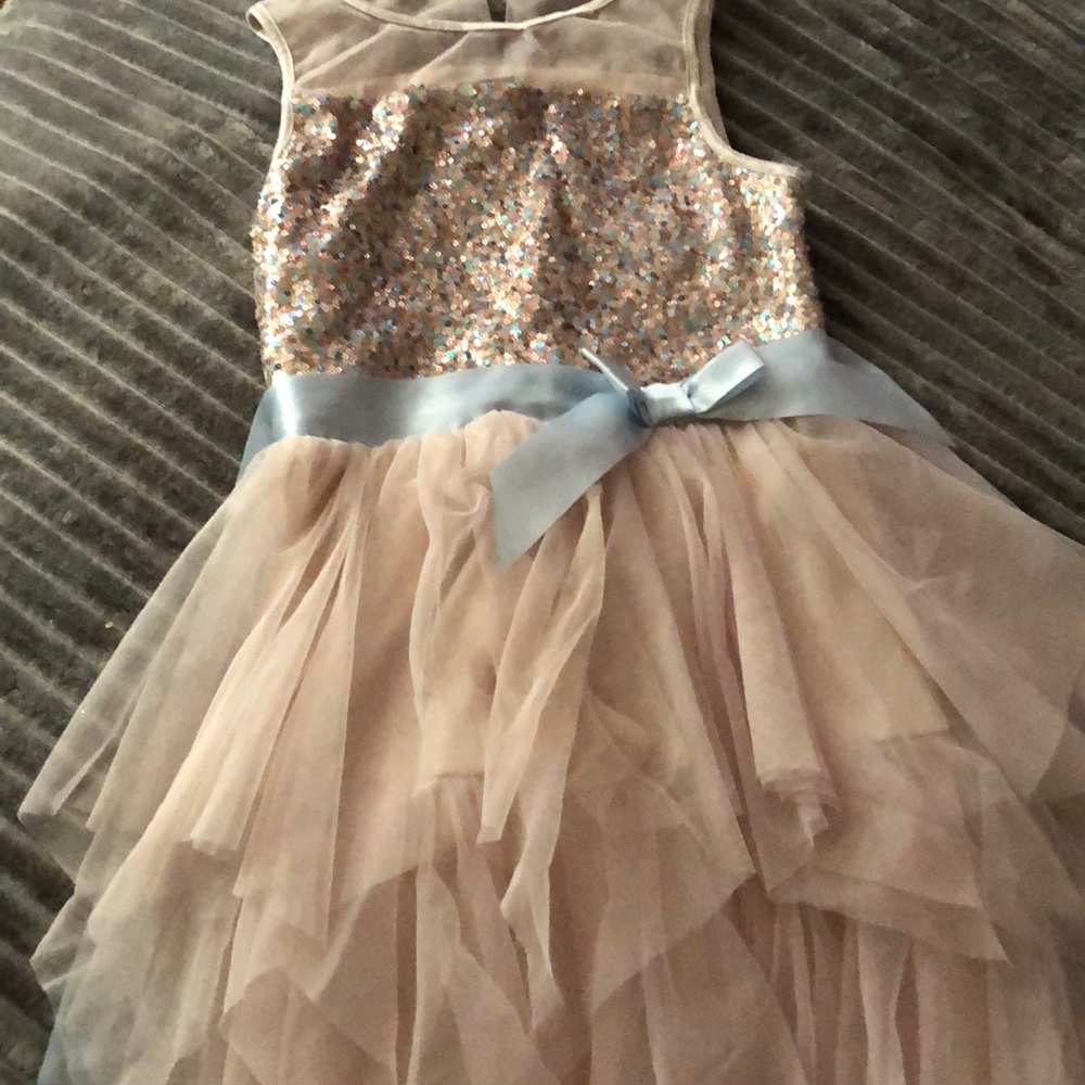 Girls dress